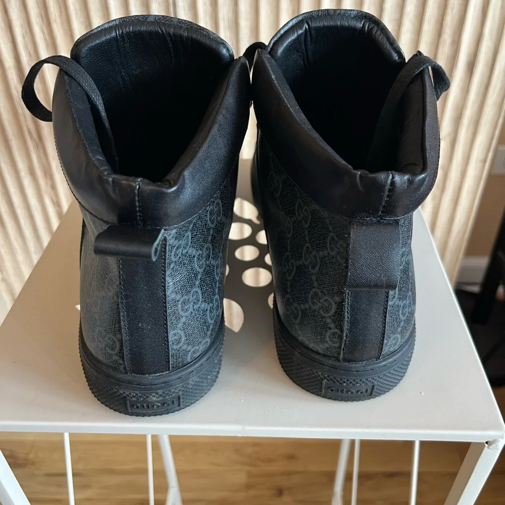 Gucci Black Men's High-Top Sneakers with Double G Hardware (copy) - Picture 4 of 9